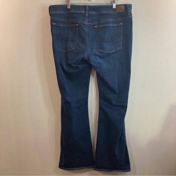 AMERICAN EAGLE SZ 18L Kick Boot  Mid-Wash High Waisted Stretch Denim Jeans - Picture 4 of 12